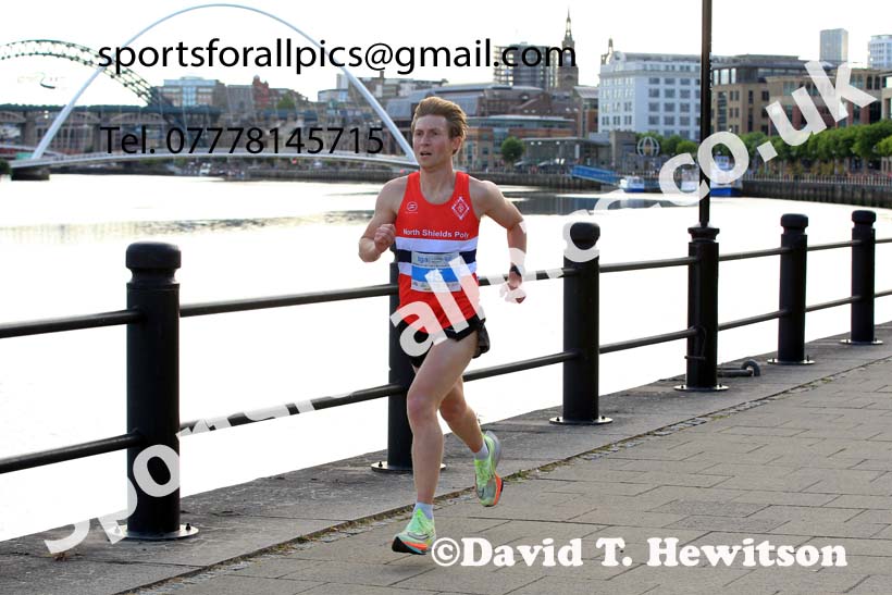 The 2022 Bridges of the Tyne 5 Mile (organised Tyne Bridge Harriers), Quayside, Newcastle, Tuesday, July 5th. Photo: David T. Hewitson/Sports for All Pics